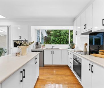 Renovating or Relocating? A Private Family Oasis for a 6-Month Lease - Photo 4