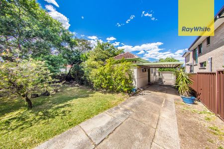 Charming Multi Room Family Home Situated On Parramatta CBD Fringe - Be Close To It All! - Photo 3