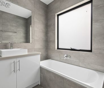 Modern unit! - Photo 5