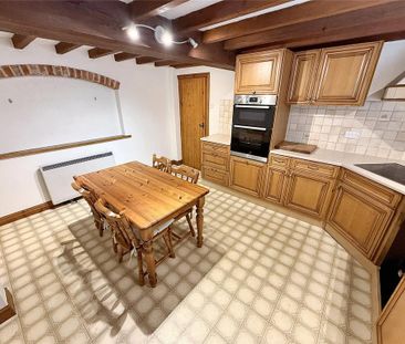 2 bedroom end of terrace house to rent - Photo 6