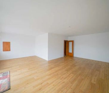 Moderne 2-Zimmer-Wohnung mit Balkon und EBK! - Foto 1