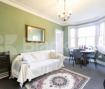 2 Bedroom, 1 bath, 1 reception - Photo 4