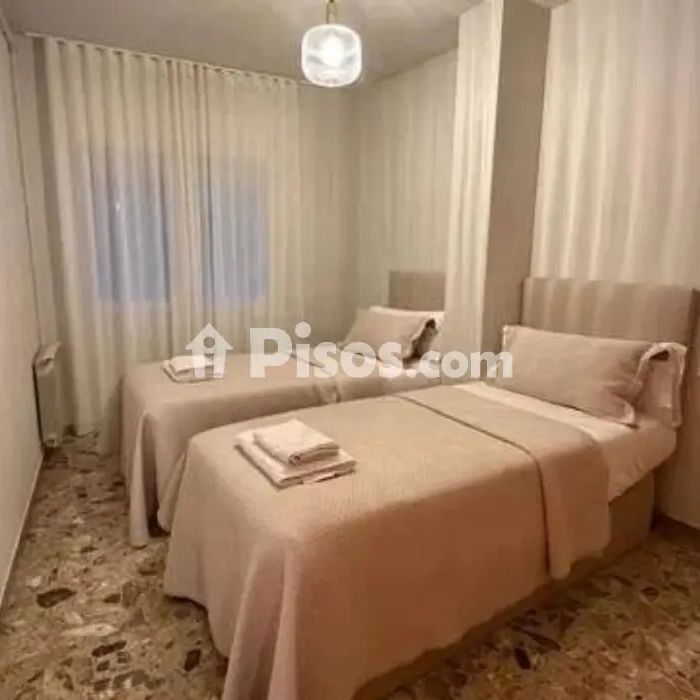 Piso en alquiler en La Sagrada Família - Foto 1