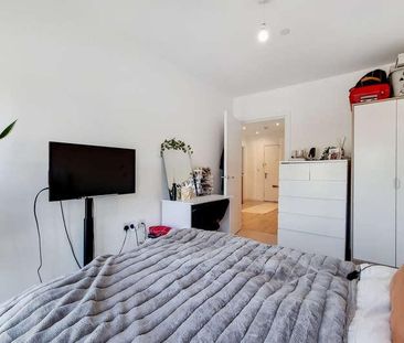 Great Eastern Road, London, E15 - Photo 5