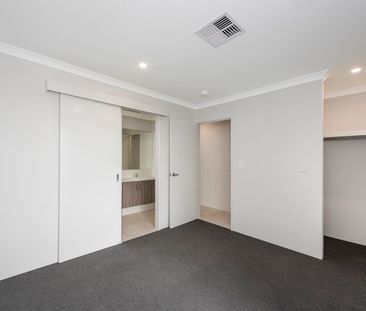 Brand New, Light & Modern Dual-Entry Living - Photo 3