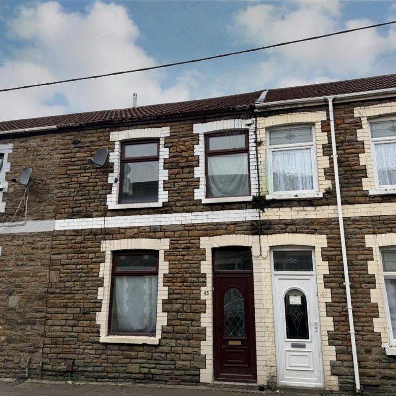3 bedroom terraced house to rent - Photo 2