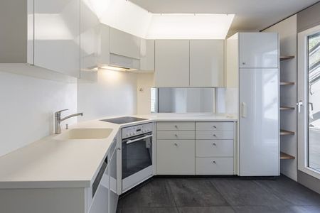 Helle 4.5-Zimmer-Wohnung mit Balkon in Adliswil – sofort verfügbar! - Photo 2
