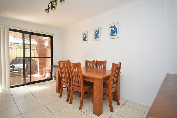 3 bedroom beauty!!!!!! - Photo 1