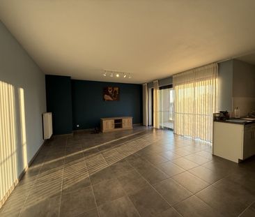 Goed gelegen appartement met twee slaapkamers en een zonnig terras. - Photo 1