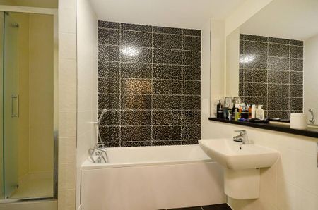 2 bedroom flat to rent - Photo 4