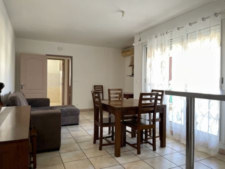 Location Appartement 2 pièces 47m² ST PIERRE 97410 - Photo 2