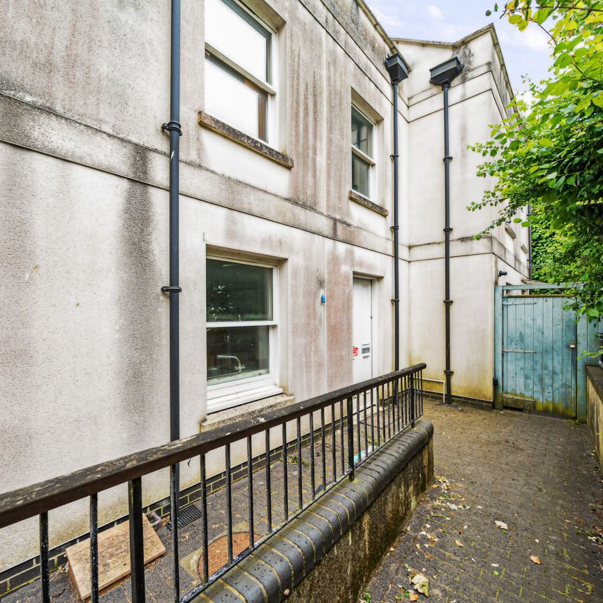 4 bedroom house to rent - Photo 1