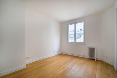 location Appartement F2 DE 66.9m² À PARIS - Photo 2