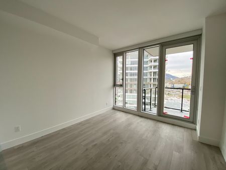 2 bed + den / 2.5 bath with AMAZING views at Ellis Parc - Photo 3