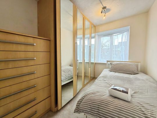 Caravel Close, Chafford Hundred, Grays, RM16 - Photo 1