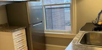 New kitchen, flooring 2 beds on 2 floors of period home Christie Pits - Photo 2