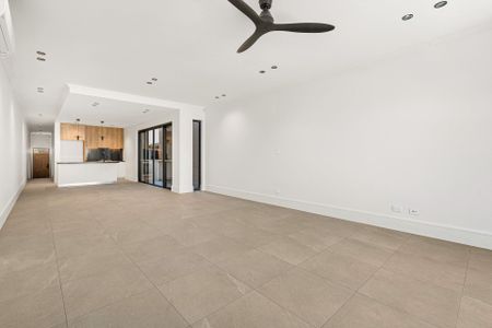 Brand New Designer Residence in the Heart of Newtown - Photo 2