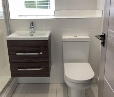 2 bedroom townhouse to rent - Photo 2