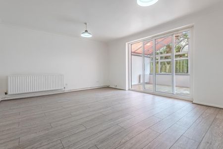 Bell Meadow, Dulwich Wood Avenue SE19 - Photo 3