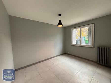 Location Appartement 3 pièces 61m² ST EGREVE 38120 - Photo 2