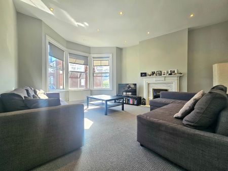3 Bedroom Maisonette, Brandlehow Road, Putney - Photo 2