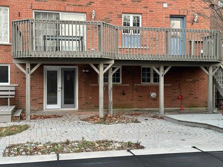 For Lease - 35 Westacott Crescent, Ajax, Ontario - Photo 4