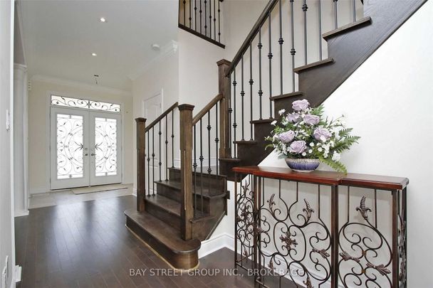 For Lease - 699 Mee Place, Newmarket, Ontario - Photo 1