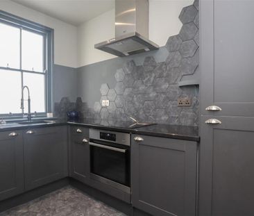 Warrior Gardens St Leonards On Sea, East Sussex TN37 6EB - Photo 5