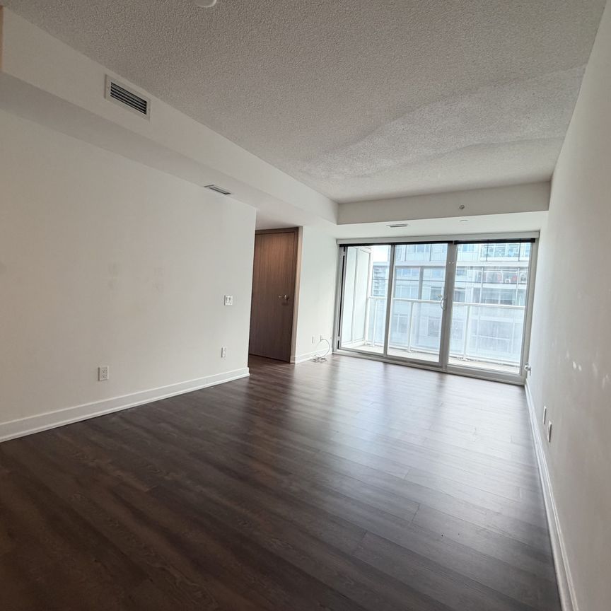 For Lease - 17 Bathurst Street Unit# 1015, Toronto, Ontario - Photo 1