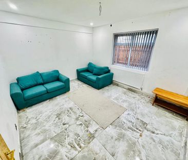 5 bedroom terraced house to rent - Photo 1