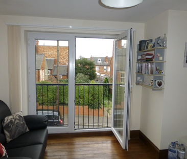 2 bedroom flat to rent - Photo 1 | Rentumo