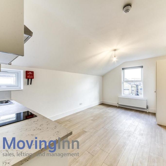 Studio to rent - Photo 1