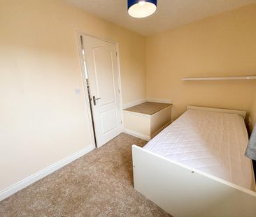 2 bedroom flat to rent - Photo 6