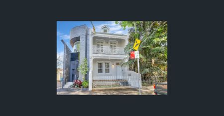 Luxury One-bedroom, 1ST CITY convenience - Photo 5