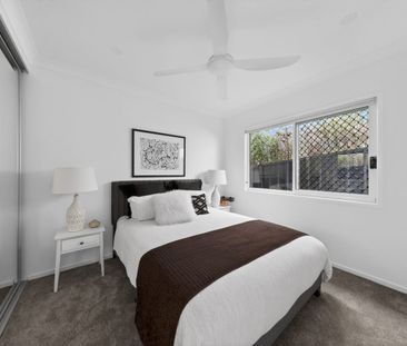 Brand New- Modern, Fully Furnished Apartment – All Bills Included! - Photo 6