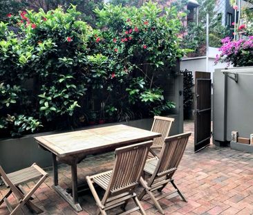 Redfern - Photo 3