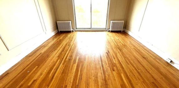 5½ ENTIEREMENT REFAIT-5 MNTS MT ROYAL ET UNIVERSITÉS- 3 CAC - Photo 2