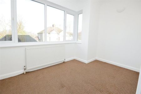 4 bedroom semi-detached house to rent - Photo 3
