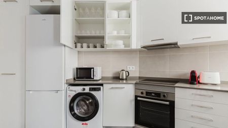 3 room luxury Flat for rent in Barcelona, Spain - Photo 5