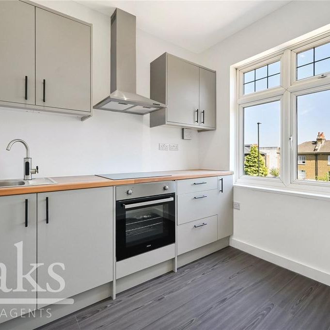 Studio to rent - Photo 1