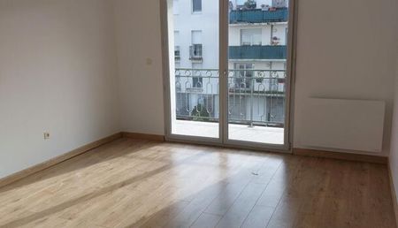 Appartement 3 pièces 66m2 REIMS 850 euros - Photo 2