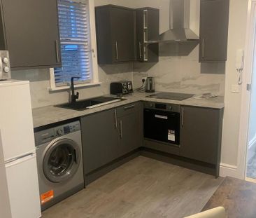 1 bedroom apartment to rent - Photo 2