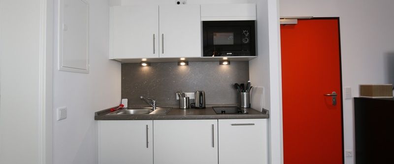 Apartment mit gehobener Komplettausstattung am Nürnberger Hafen - Photo 1