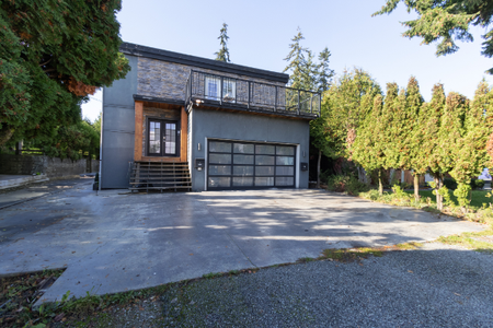 1501 Stayte Rd, White Rock - Photo 2