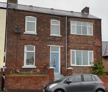 3 bedroom semi-detached house to rent - Photo 1