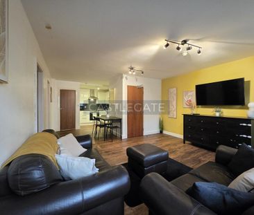 2 bedroom flat to rent - Photo 4
