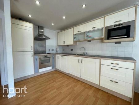 3 bedroom apartment to rent - Photo 4