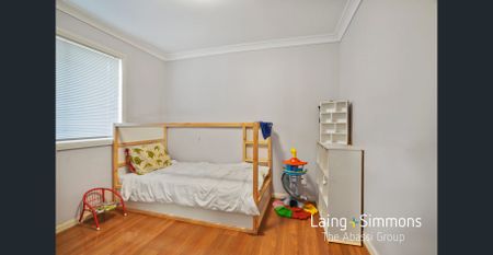 Cozy Two Bedroom Granny Flat in an Ideal Location! - Photo 2