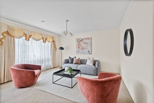 Beautiful Family Home in Quiet Court Location - Photo 1