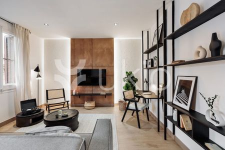 Barcelona Capital, Catalonia 08036 - Photo 2